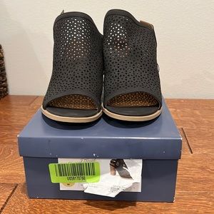 Universal Thread, Sandal, Black, size 10